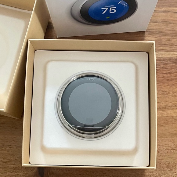 New! Google Nest Learning Thermostat (3rd gen) - Picture 9 of 14